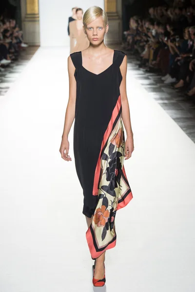 Look 8